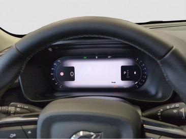 Volvo XC40 B3 Essential — photo 3