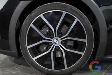 Porsche Taycan — photo 4
