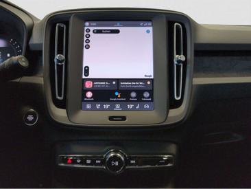 Volvo XC40 B3 Essential — photo 5
