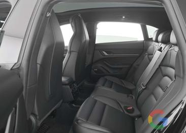 Porsche Taycan — photo 9