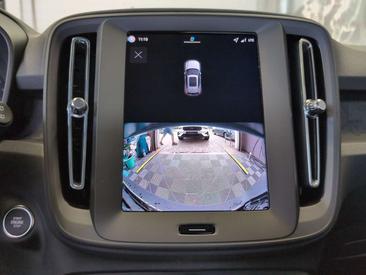 Volvo XC40 B3 Essential — photo 6