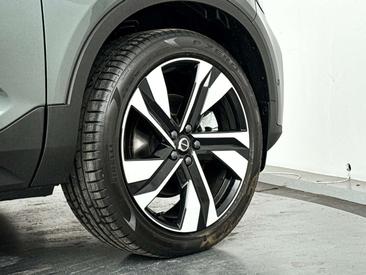 Volvo XC40 B4 Plus — photo 37