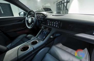 Porsche Taycan — photo 9