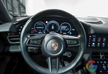 Porsche Taycan — photo 11