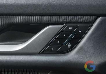 Porsche Taycan — photo 12