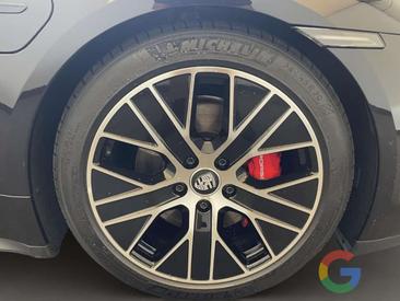 Porsche Taycan 4S — photo 8