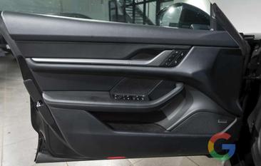 Porsche Taycan — photo 13