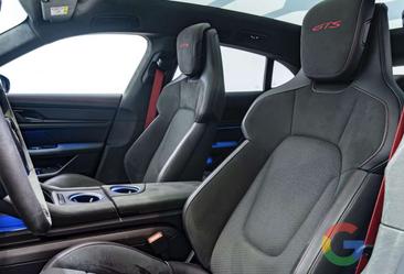 Porsche Taycan GTS — photo 7