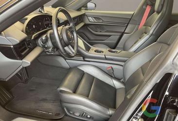 Porsche Taycan 4S — photo 9