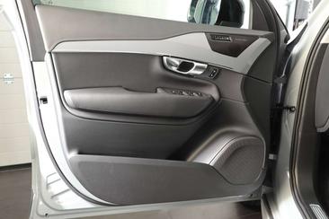 Volvo XC90 T8 Recharge Plus — photo 8