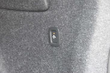 Volvo XC40 B4 Plus — photo 12