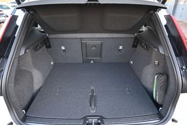 Volvo XC40 B4 Plus — photo 16