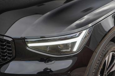 Volvo XC40 B4 Plus — photo 4