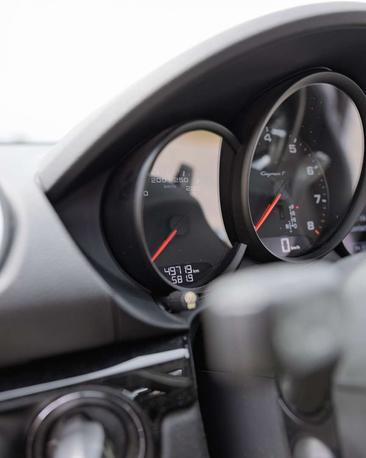 Porsche 718 Cayman T — photo 16