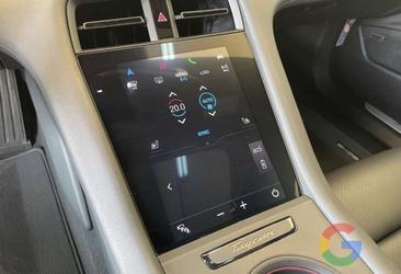 Porsche Taycan 4S — photo 15