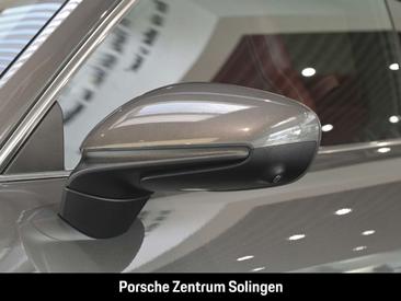 Porsche 992 I Carrera 4S — photo 8