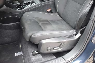 Volvo XC40 B4 Plus — photo 17