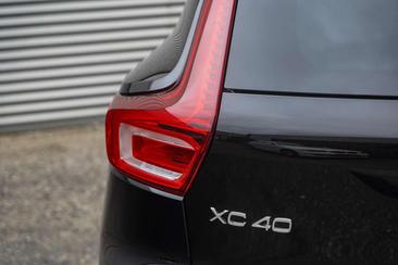 Volvo XC40 B4 Plus — photo 8