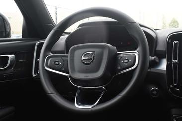 Volvo XC40 B4 Plus — photo 18