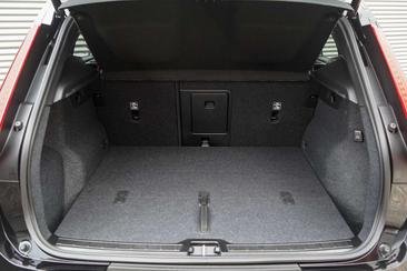 Volvo XC40 B4 Plus — photo 10