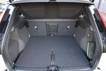 Volvo XC40 B4 Plus — photo 16