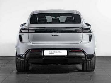 Porsche Macan Turbo — photo 8