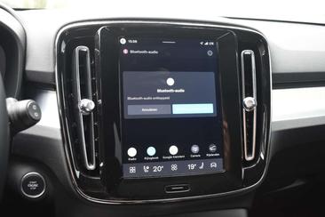 Volvo XC40 B4 Plus — photo 24