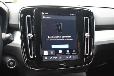 Volvo XC40 B4 Plus — photo 26