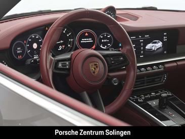 Porsche 992 I Carrera 4S — photo 16