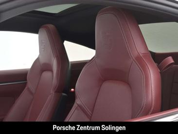 Porsche 992 I Carrera 4S — photo 17