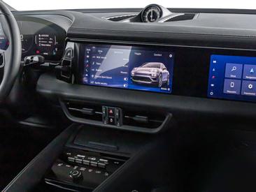 Porsche Macan Turbo — photo 13