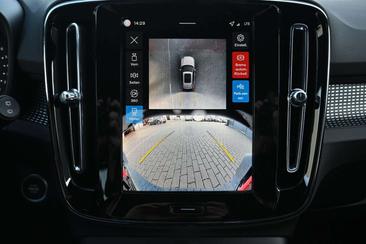 Volvo XC40 B4 Plus — photo 21