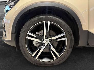 Volvo XC40 B4 Plus — photo 9