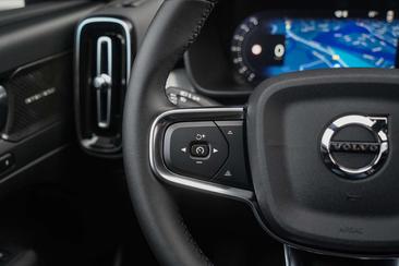 Volvo XC40 B4 Plus — photo 19