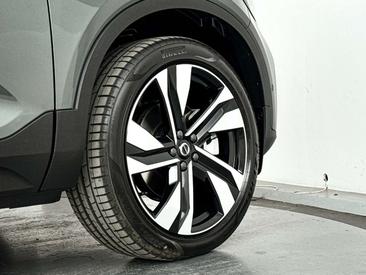 Volvo XC40 B4 Plus — photo 37