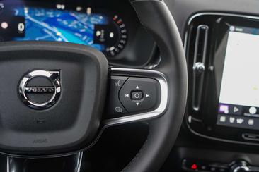 Volvo XC40 B4 Plus — photo 20