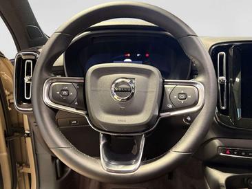 Volvo XC40 B4 Plus — photo 13