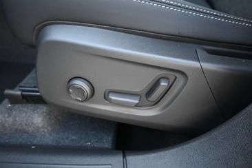 Volvo XC40 B4 Plus — photo 26
