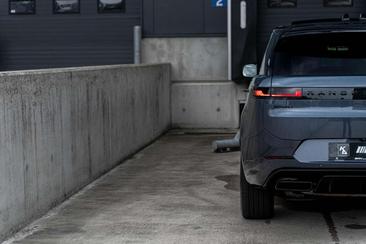 Land Rover Range Rover Sport 3.0 P460e Dynamic HSE PHEV Bleu — photo 23