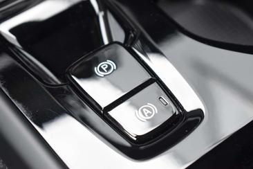 Volvo XC40 B4 Plus — photo 36