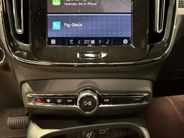 Volvo XC40 B4 Plus — photo 17