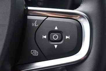Volvo XC40 B4 Plus — photo 38