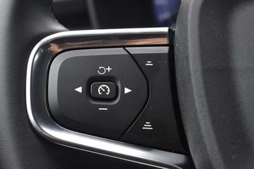 Volvo XC40 B4 Plus — photo 39