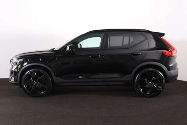Volvo XC40 B4 Plus — photo 2