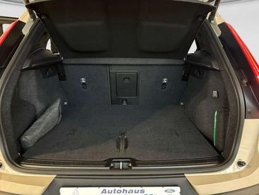 Volvo XC40 B4 Plus — photo 23