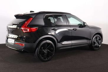 Volvo XC40 B4 Plus — photo 4