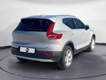 Volvo XC40 B3 Core — photo 5