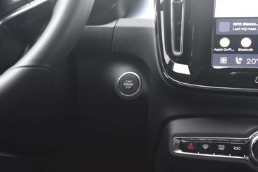 Volvo XC40 B4 Plus — photo 45