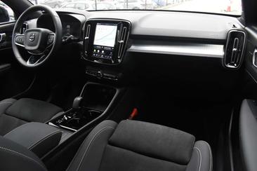 Volvo XC40 B4 Plus — photo 46
