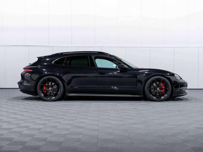 Porsche Taycan Performance Package
